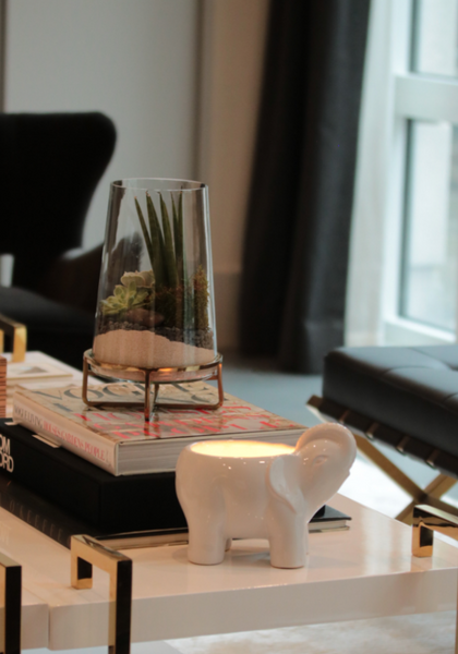 White Elephant Lotus & Lily Scented Candle